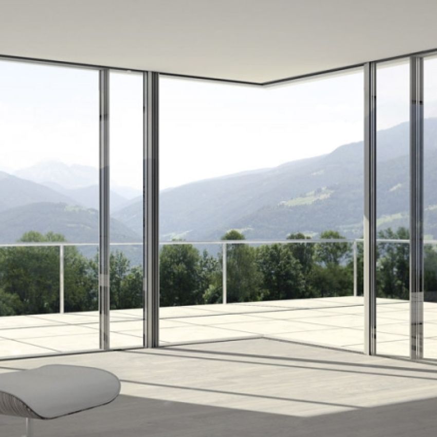 vetrata scorrevole con vista montagna